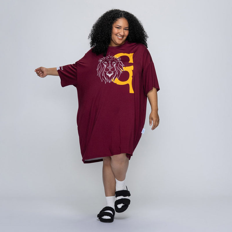 size: Aisha is 161cm wearing a size S/XL