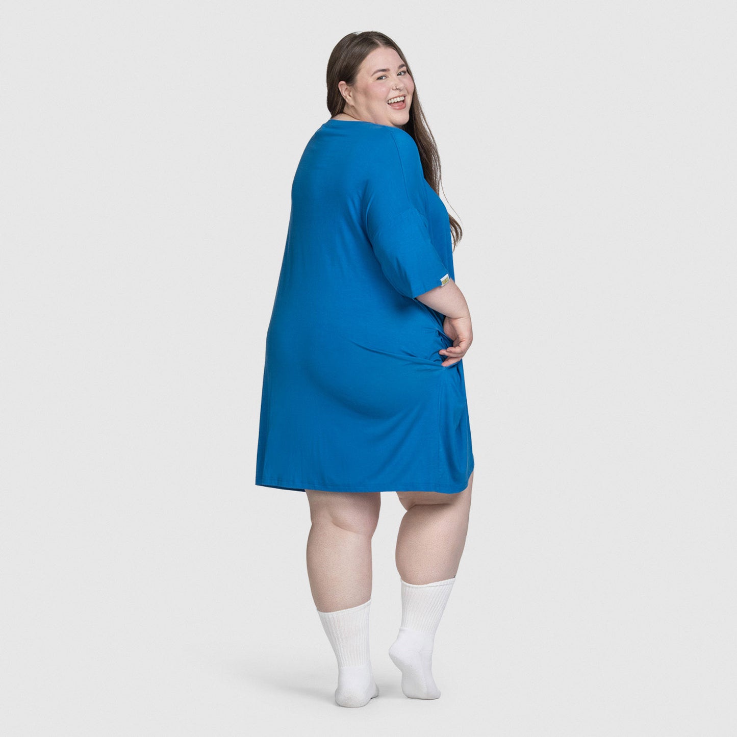 size: Lucy is 175cm wearing a size S/XL