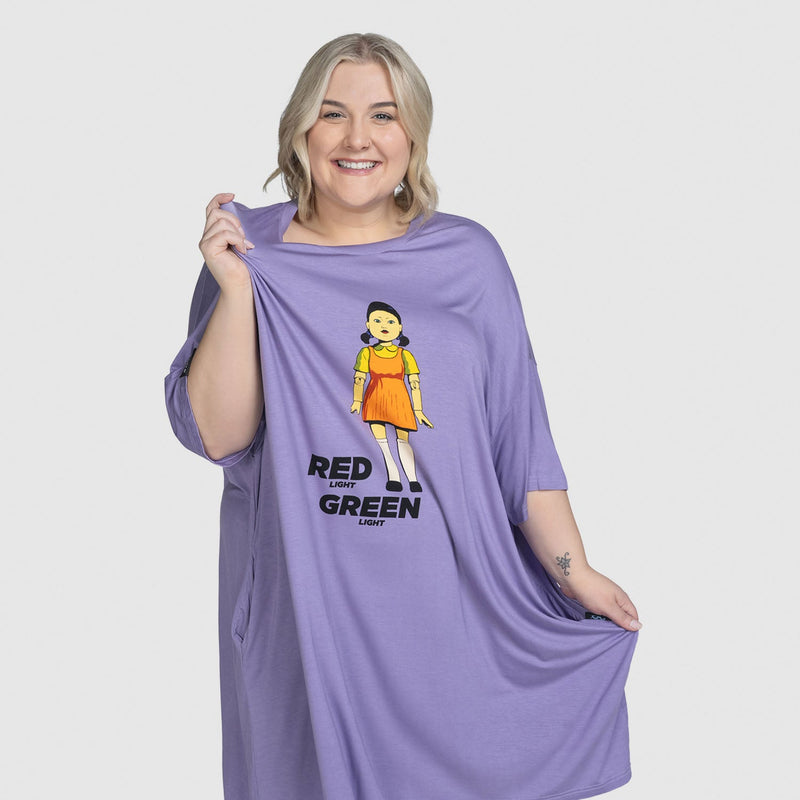size: Montana is 165cm wearing a size S-XL
