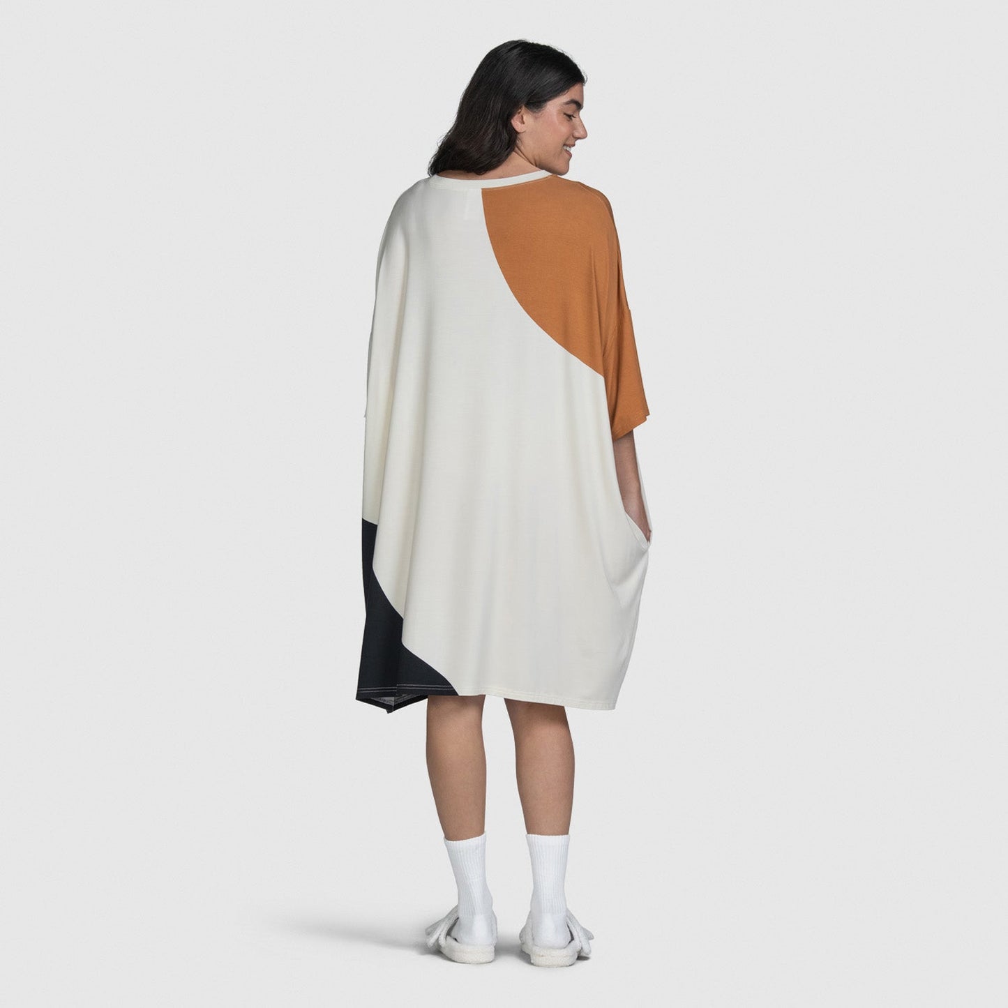 size: Siana is 174cm wearing a size OOD