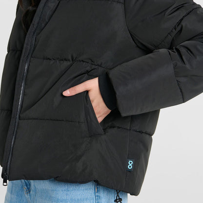 size: Ailene is 178cm wearing a size S/M