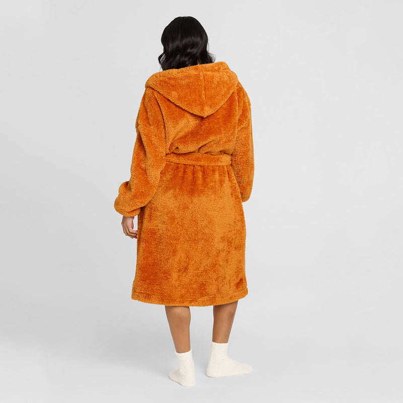 size: Alejandra is 172cm wearing a size L/XL