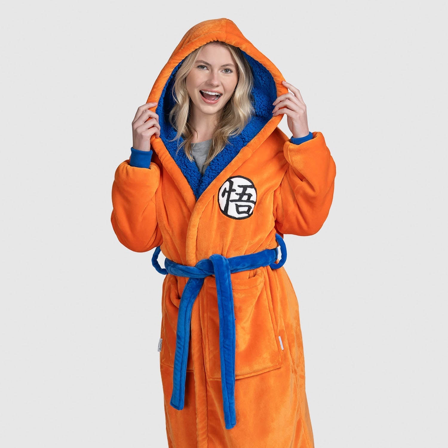 size: Jess is 173cm wearing a size S/M