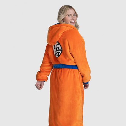 size: Jess is 173cm wearing a size S/M