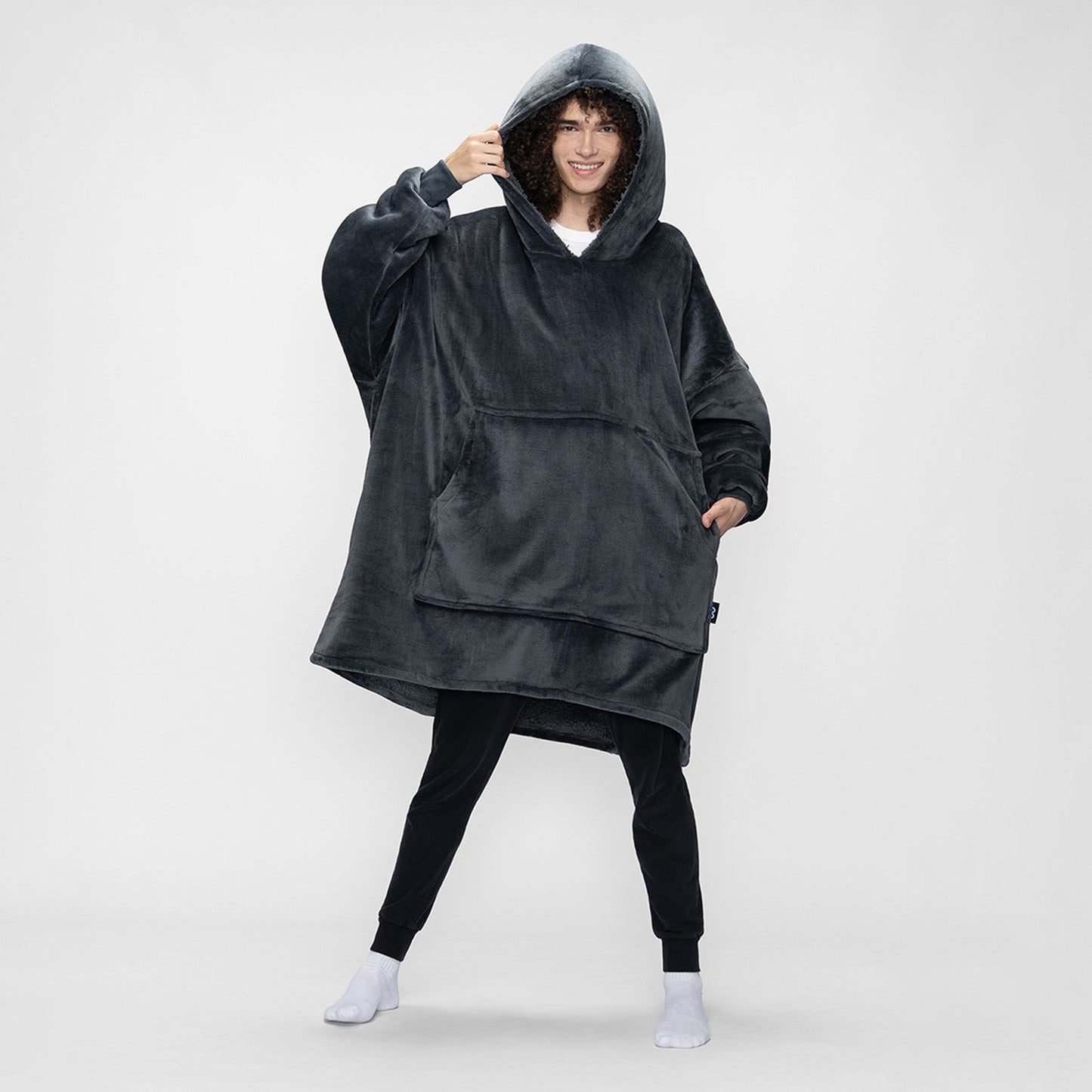 size: Aleks is 183cm wearing a size OOD