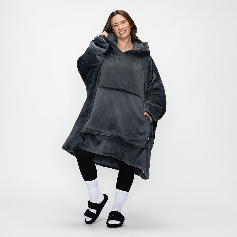 size: Mia is 170cm wearing a size OOD