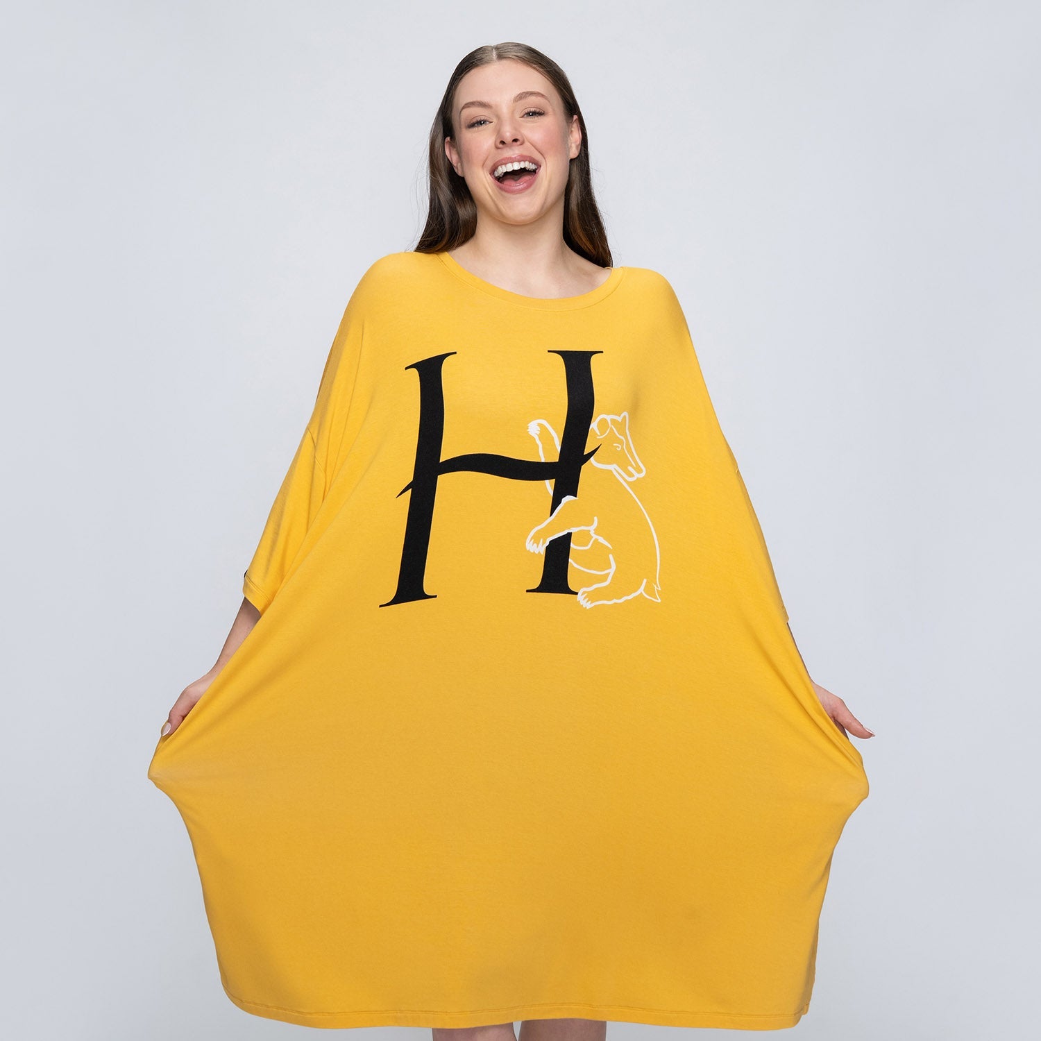 size: Mackenzie is 170cm wearing a size S/XL