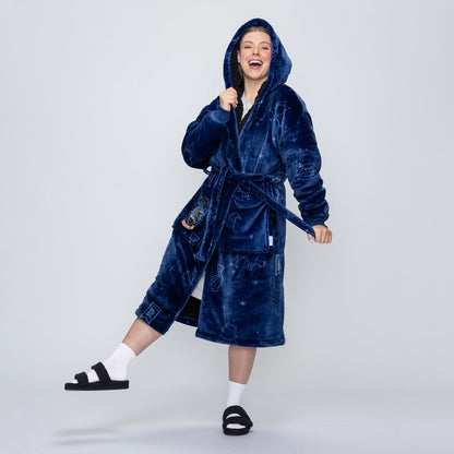 size: Mackenzie is 170cm wearing a size S/M