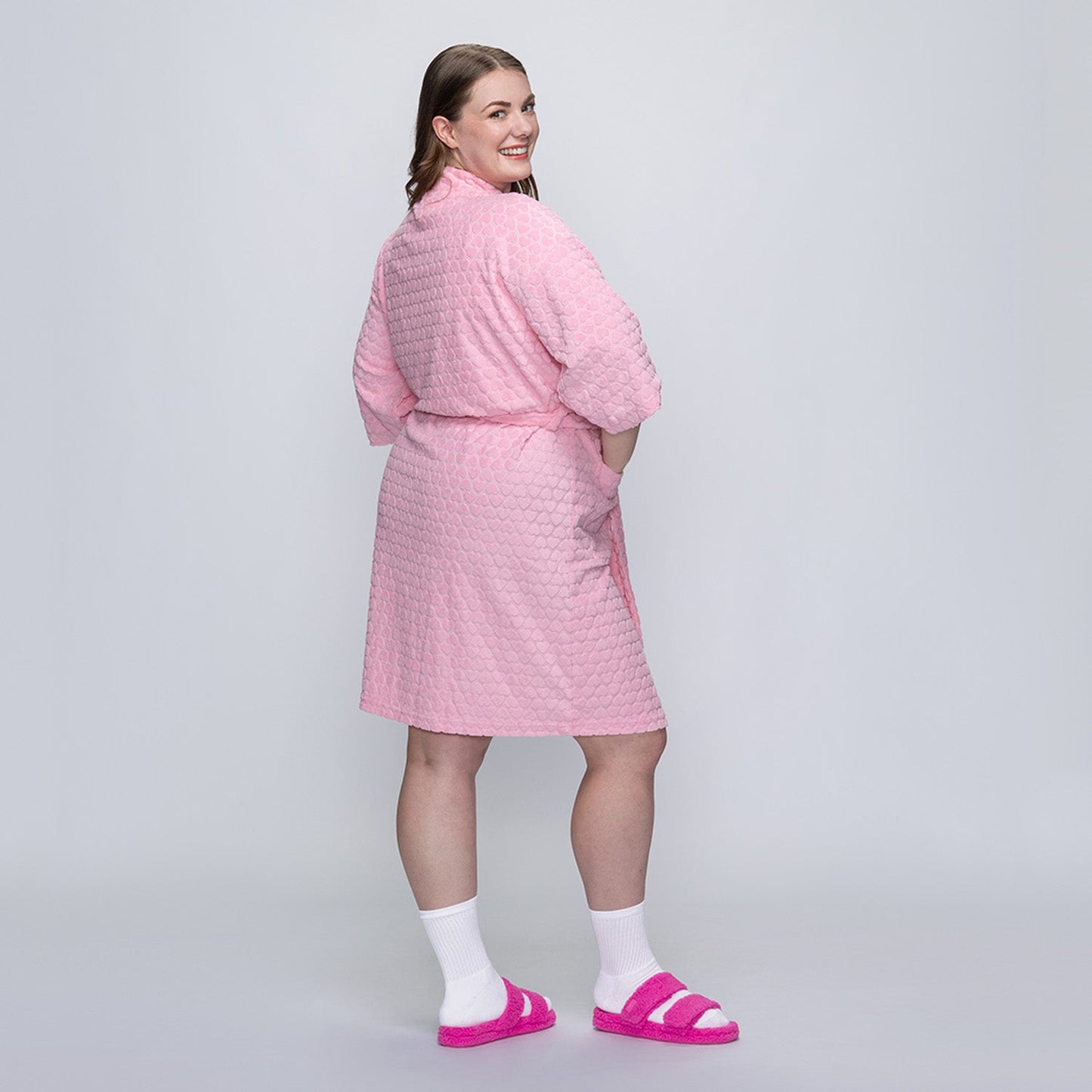 size: Tayla is 169cm wearing a size L/XL