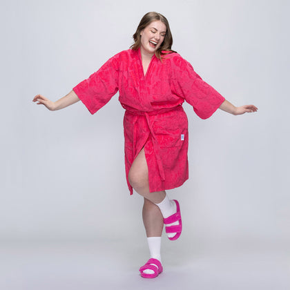 size: Tayla is 169cm wearing a size L/XL