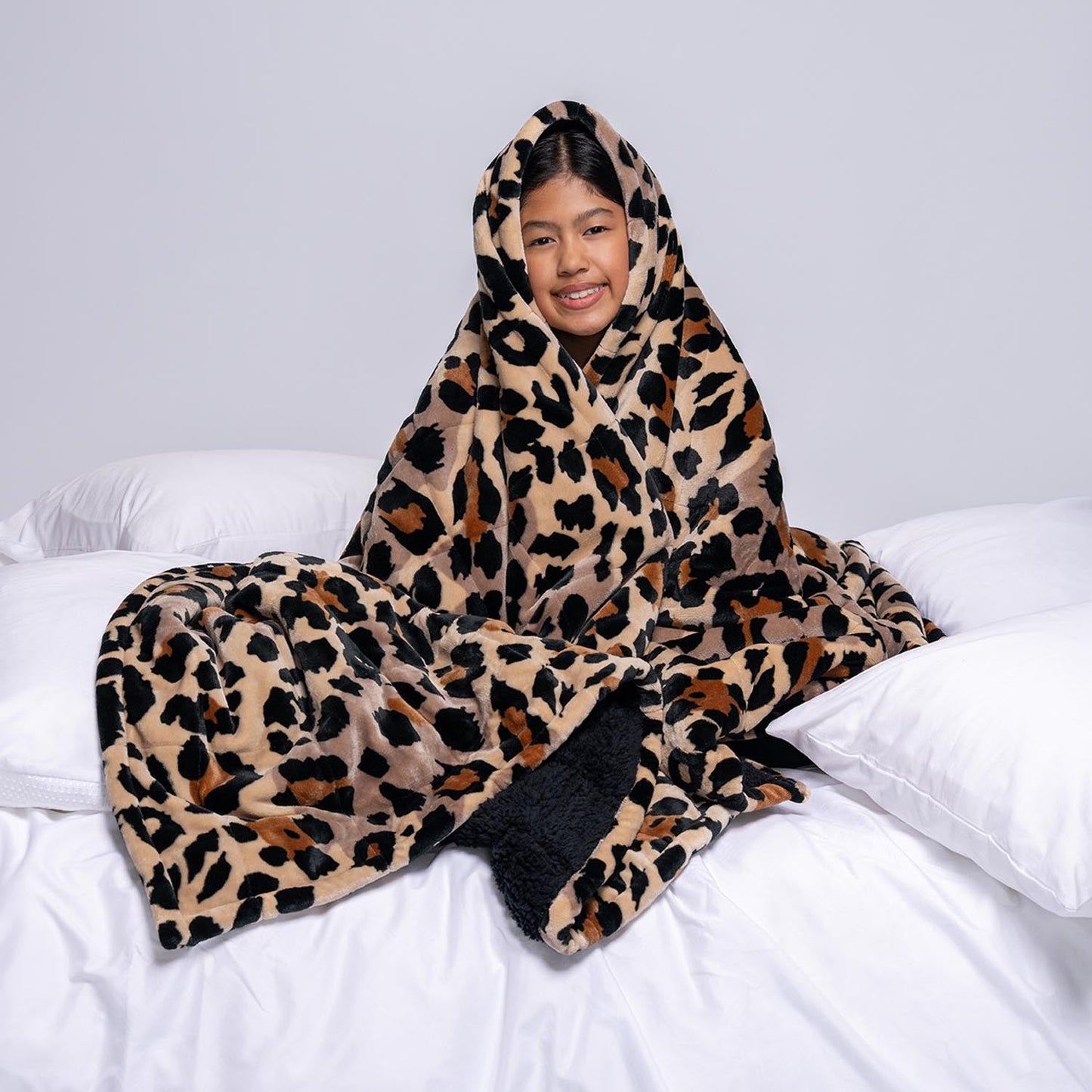 Leopard Sherpa Blanket – The Oodie EU