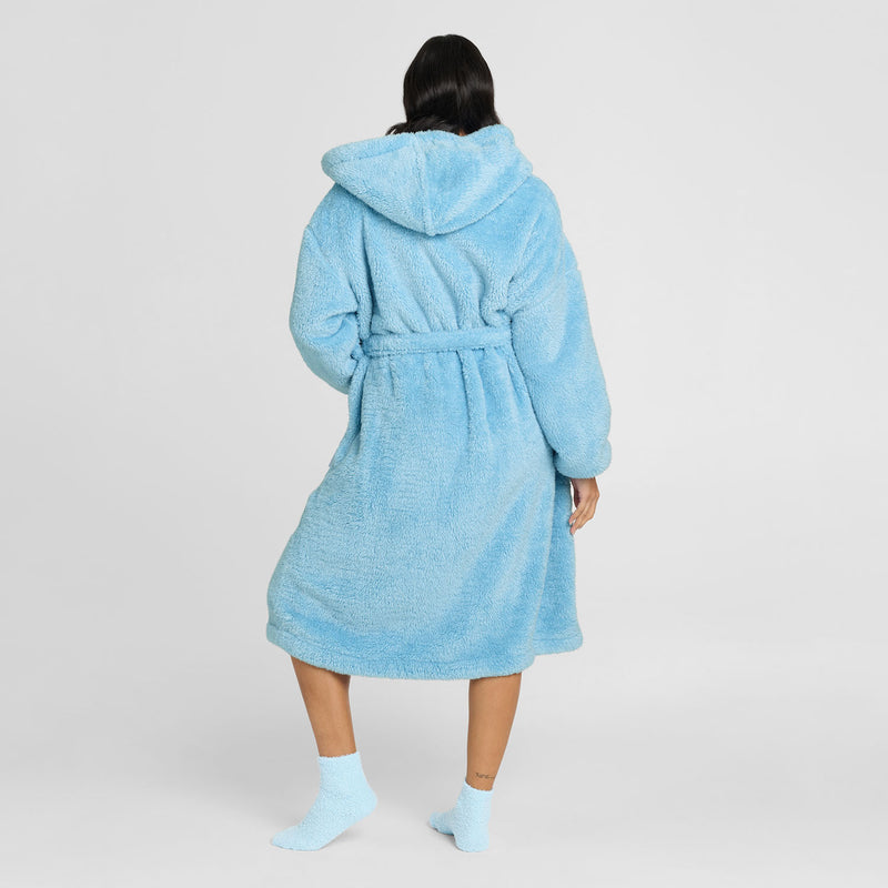 size: Alejandra is 172cm wearing a size L/XL