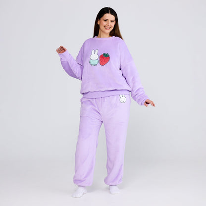 size: Serena is 180cm wearing a size L/XL