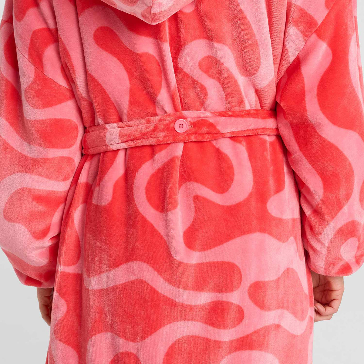 size: Milla is 179cm wearing a size S/M