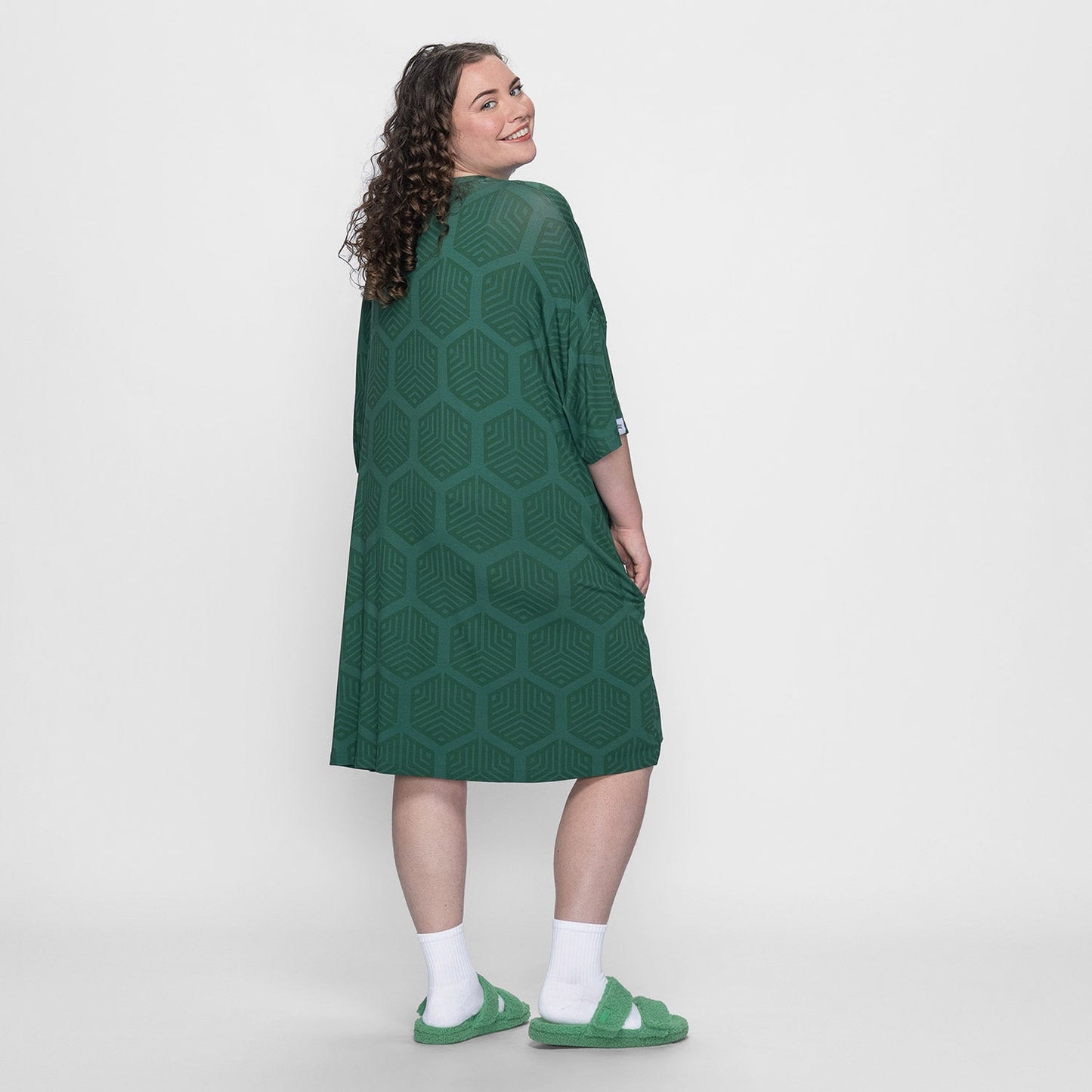 size: Finty is 169cm wearing a size OSFM