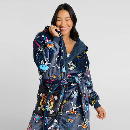 size: Alejandra is 172cm wearing a size L/XL