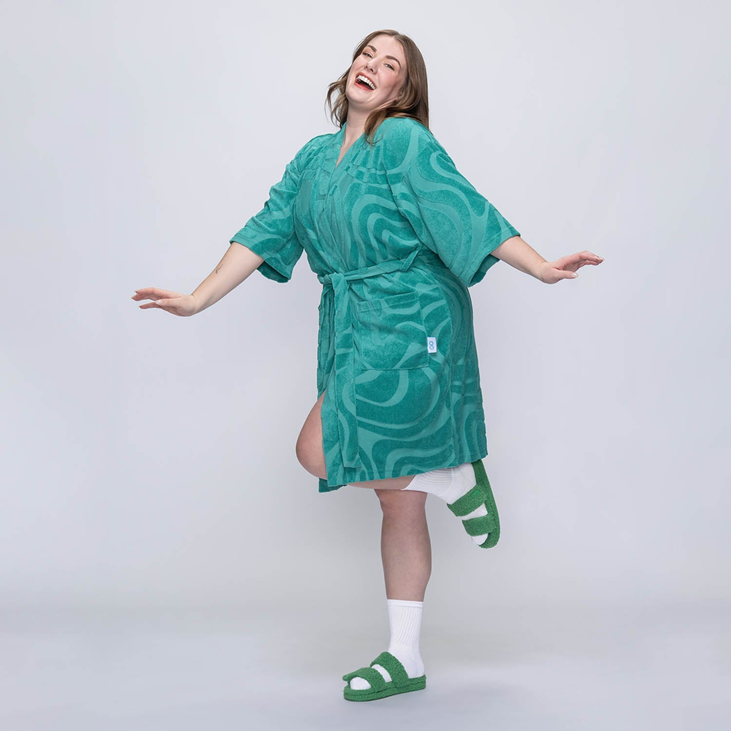 size: Tayla is 169cm wearing a size L/XL