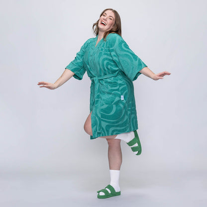 size: Tayla is 169cm wearing a size L/XL