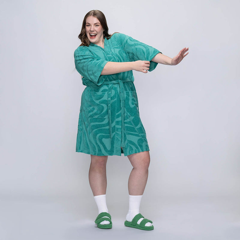 size: Tayla is 169cm wearing a size L/XL